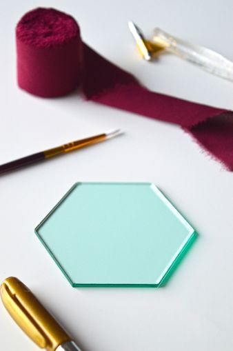 place-card-blank-plexiglas-hexagon-colorat-verde