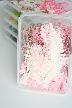 cutie-flori-uscate-roz-ivoire